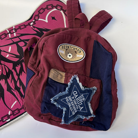 High School Student's American Retro Backpack Is Niche